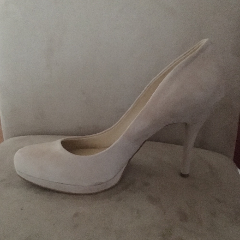 Nine West Beige Suede Pumps